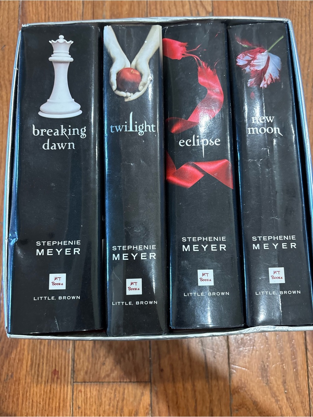 The Twilight Saga Complete Collection by Stephenie Meyer see pics